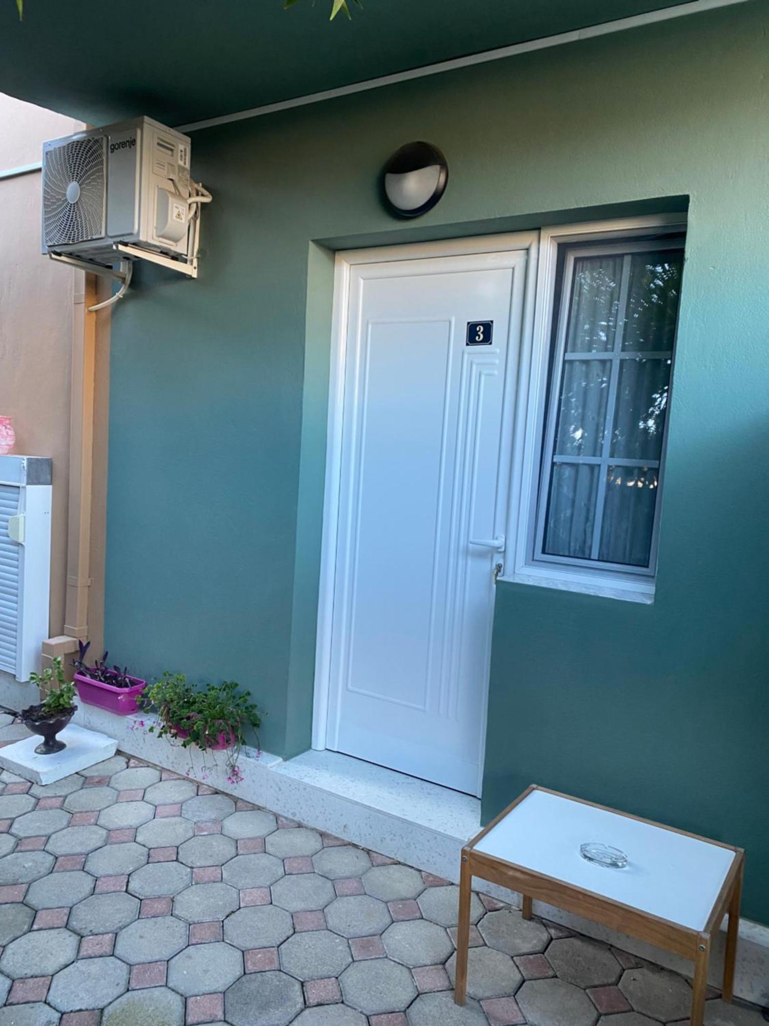 Vila Ajdinaj ベラト エクステリア 写真
