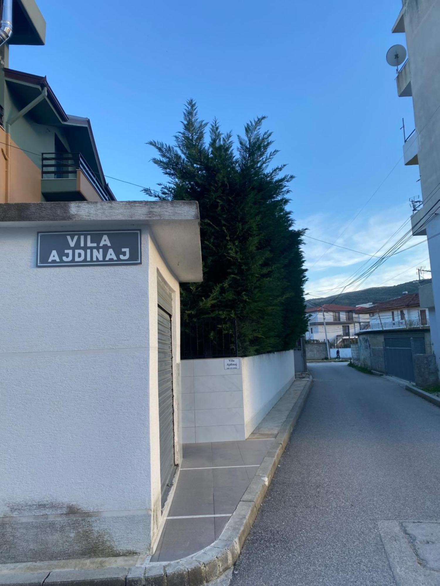 Vila Ajdinaj ベラト エクステリア 写真
