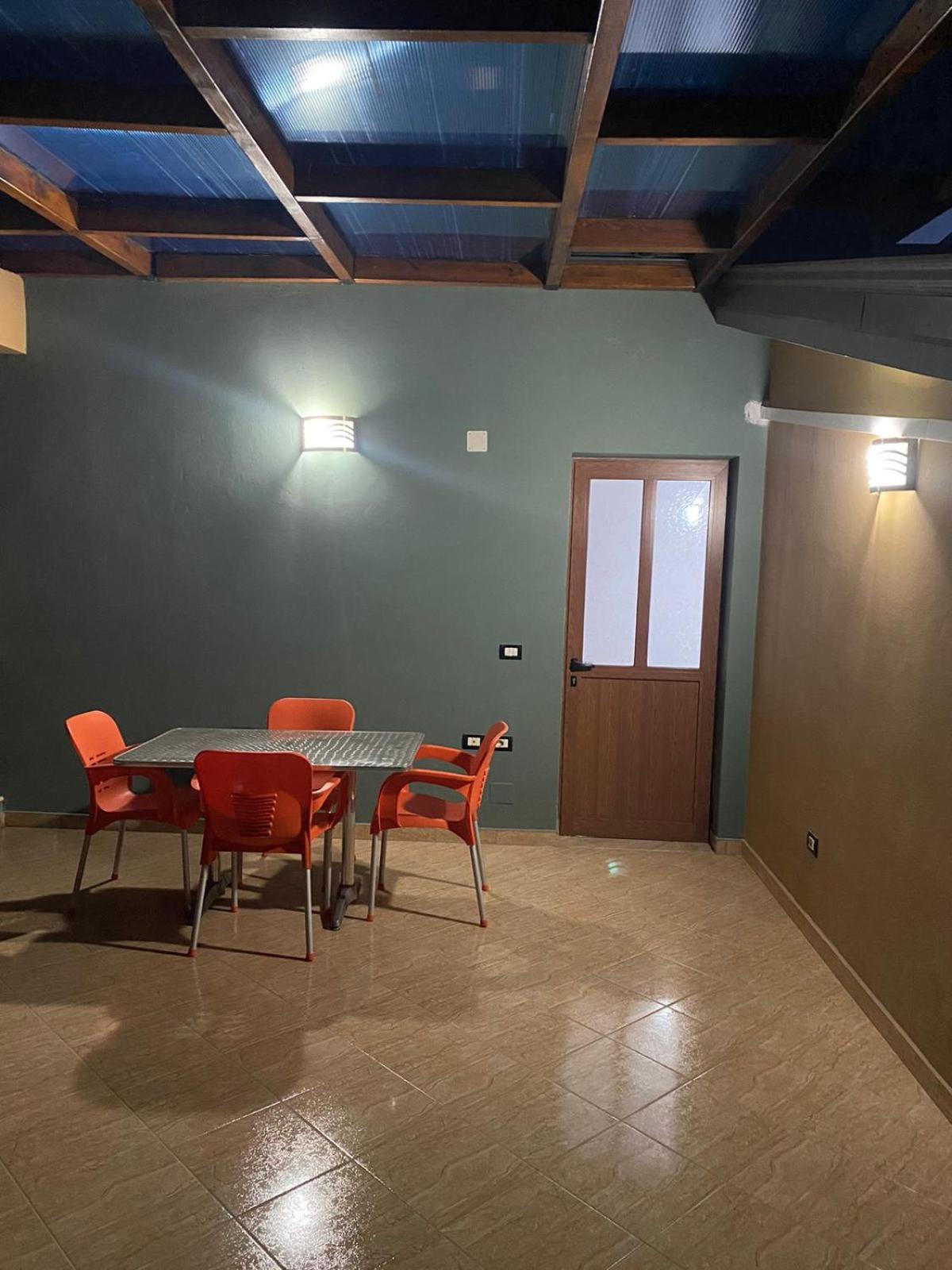 Vila Ajdinaj ベラト エクステリア 写真