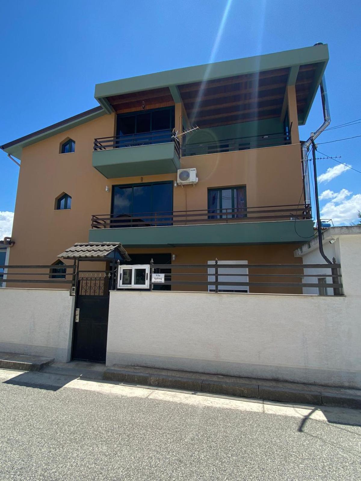 Vila Ajdinaj ベラト エクステリア 写真