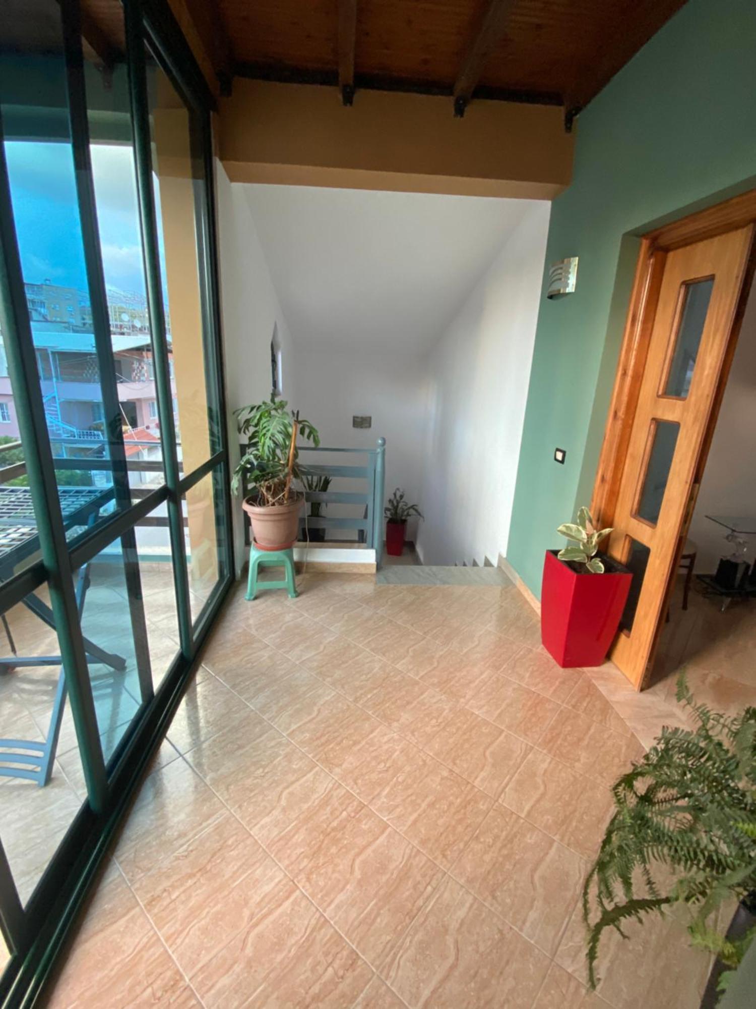 Vila Ajdinaj ベラト エクステリア 写真